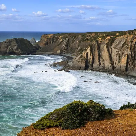 Hi Arrifana Destination Hostel